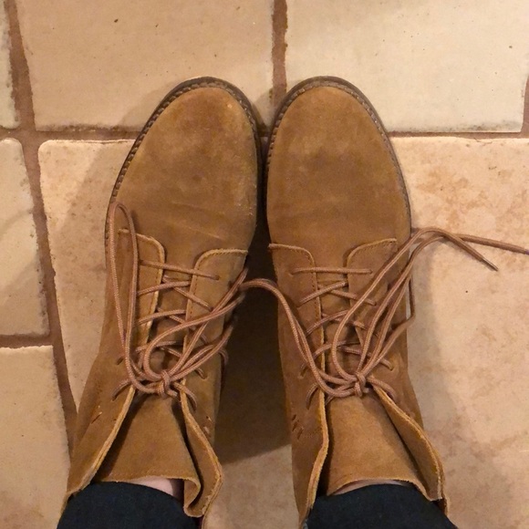 **SOLD**Steve Madden Rosaly lace up suede boots - Picture 3 of 7